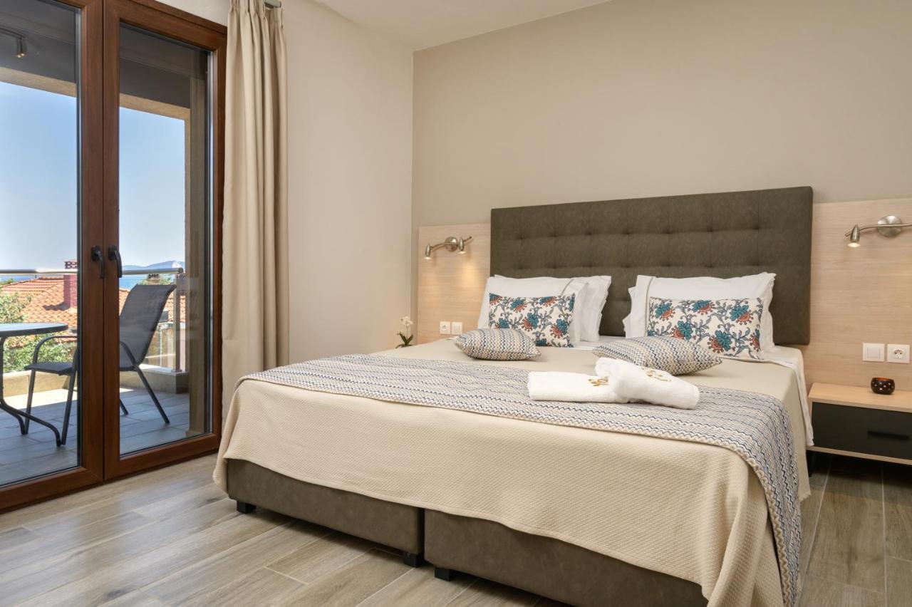 M&B Boutique Apartments Неа-Рода Экстерьер фото