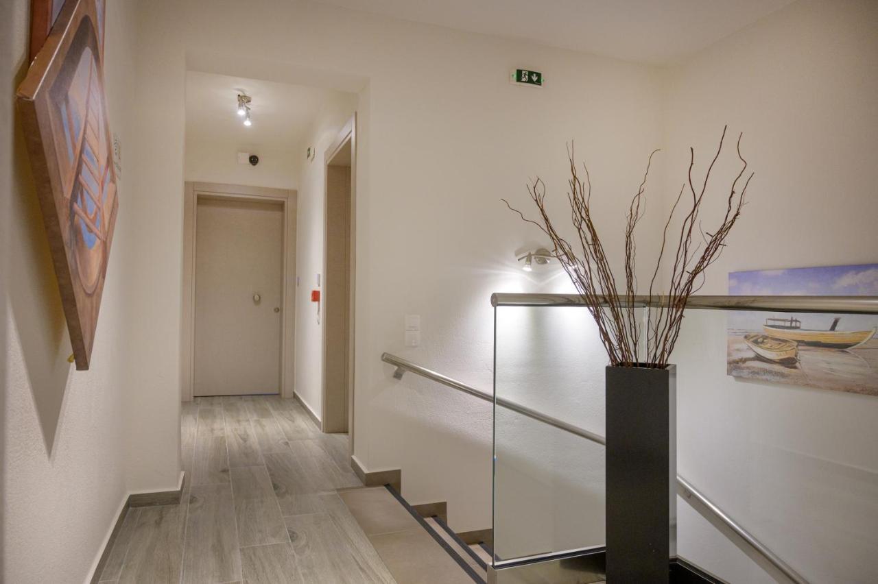 M&B Boutique Apartments Неа-Рода Экстерьер фото